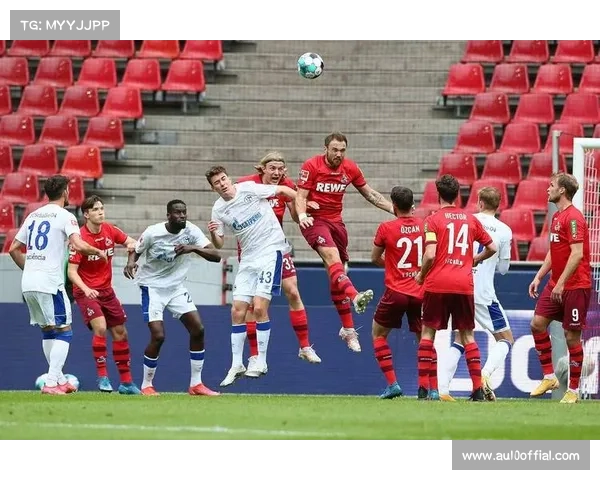 雷恩球迷客场燃放烟花致比赛暂停，俱乐部面临纪律处罚。